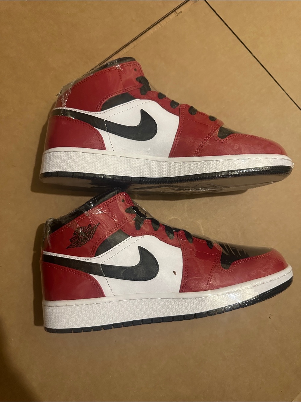 Jordan 1 Mid Chicago Black Toe (GS)